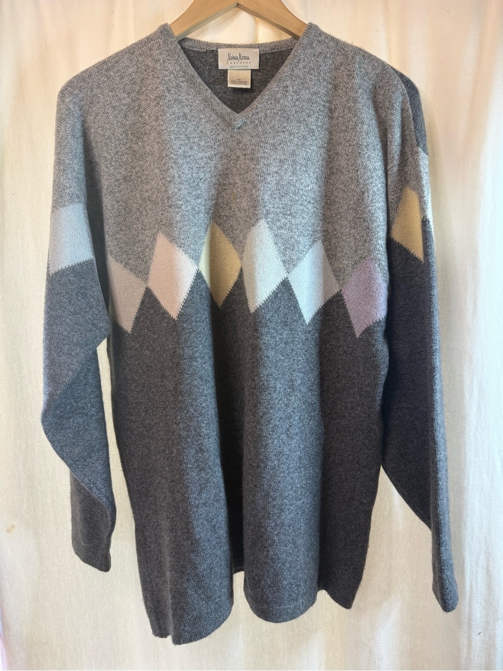 Vintage Neiman Marcus Gray V-Neck Argyle Lux Cashmere Sweater